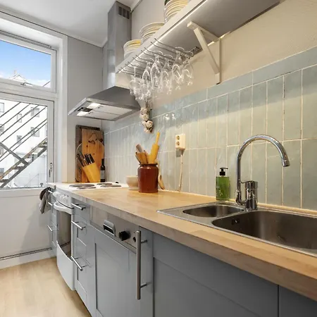 Spacious & Cozy Hideaway With Central Location *