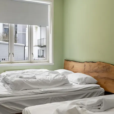 Spacious & Cozy Hideaway With Location Leilighet *