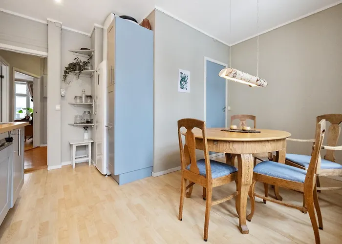 Spacious & Cozy Hideaway With Location