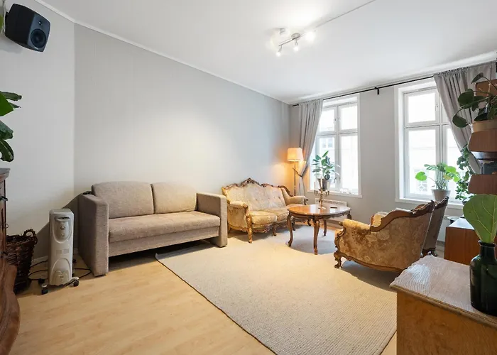 Spacious & Cozy Hideaway With Location 아파트